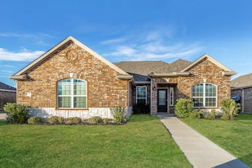 527 Shady Meadow Lane Glenn Heights, TX 75154